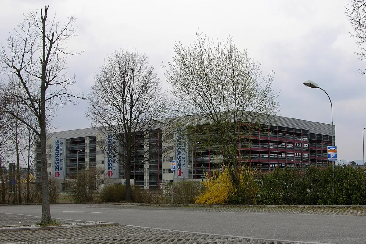 Park-and-Ride-Parkhaus Thondorf in Graz